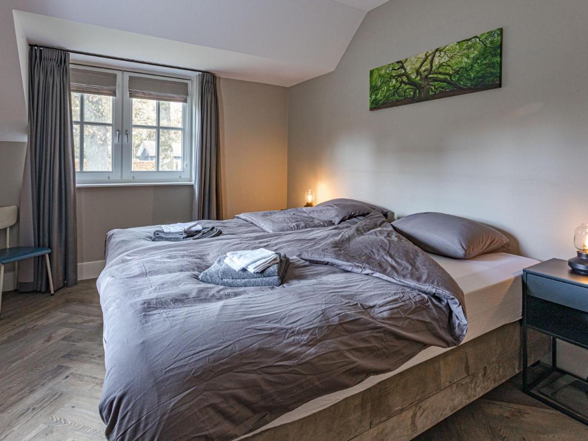 Charming Holiday Home in Nijverdal with Jacuzzi Buitenkant foto