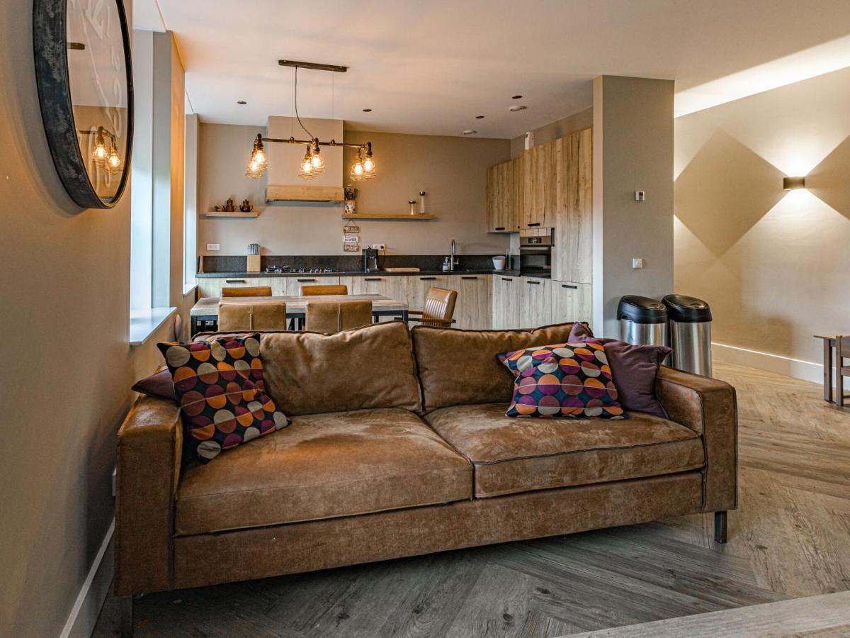 Charming Holiday Home in Nijverdal with Jacuzzi Buitenkant foto
